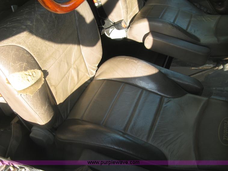 image for item L6311 1995 Kenworth T600 dump truck