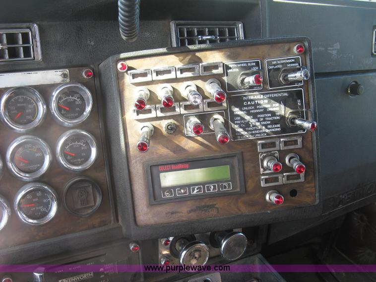 image for item L6311 1995 Kenworth T600 dump truck