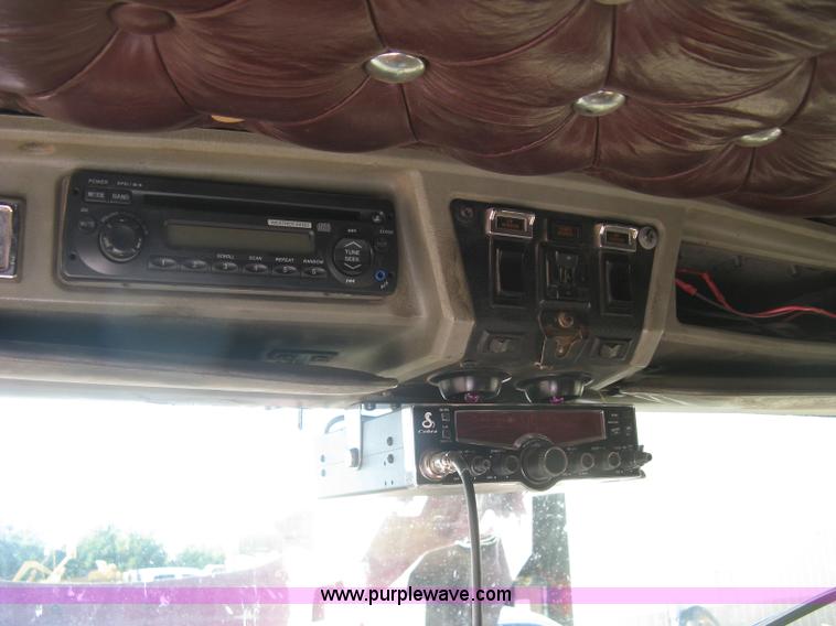 image for item L6311 1995 Kenworth T600 dump truck