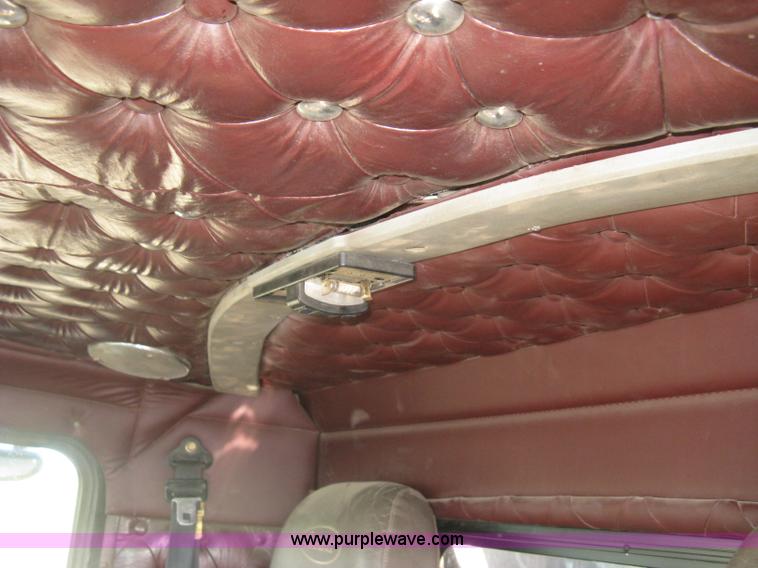 image for item L6311 1995 Kenworth T600 dump truck