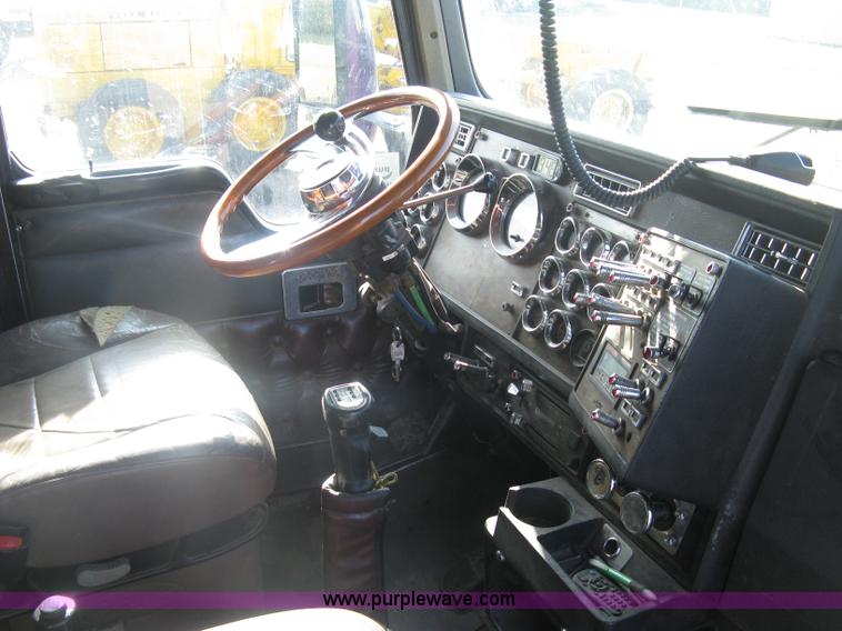 image for item L6311 1995 Kenworth T600 dump truck