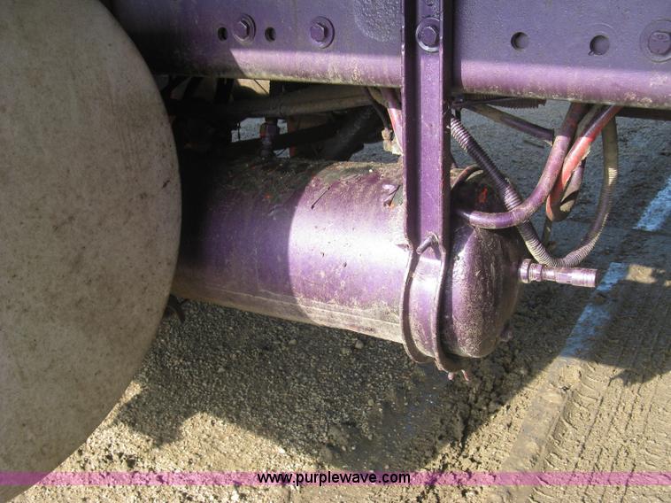 image for item L6311 1995 Kenworth T600 dump truck