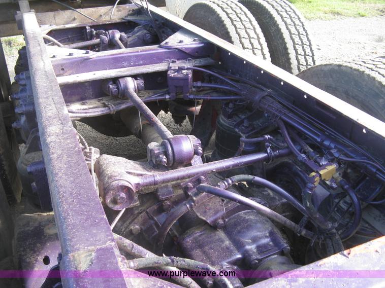 image for item L6311 1995 Kenworth T600 dump truck