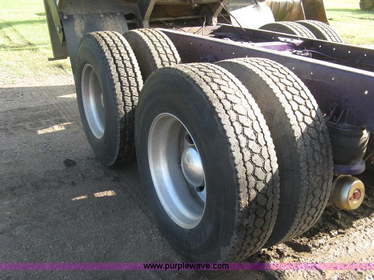 image for item L6311 1995 Kenworth T600 dump truck