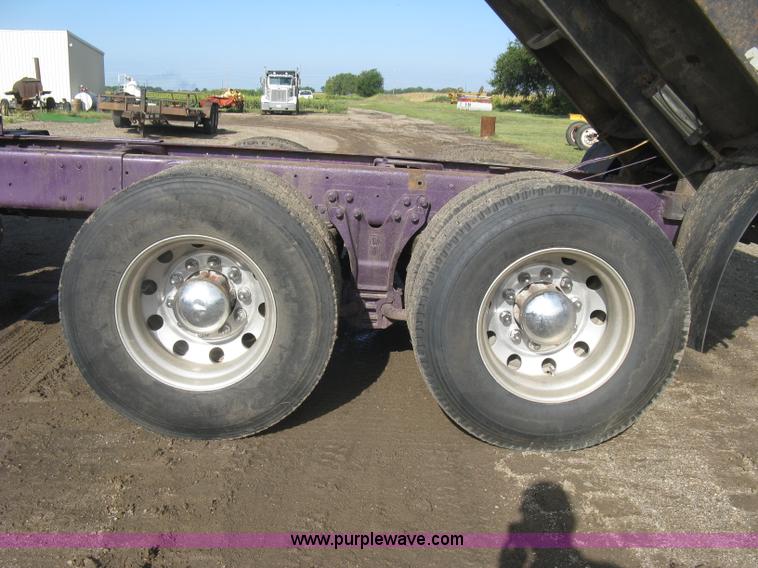 image for item L6311 1995 Kenworth T600 dump truck