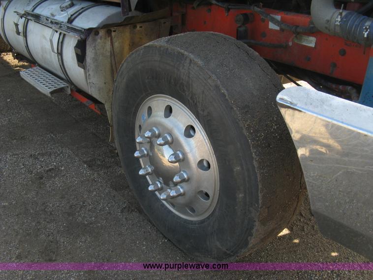 image for item L6311 1995 Kenworth T600 dump truck