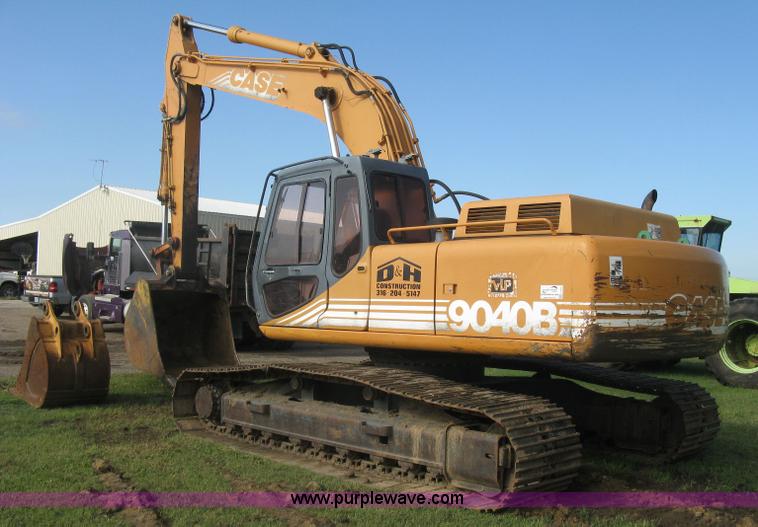 image for item L6312 2000 Case 9040B excavator