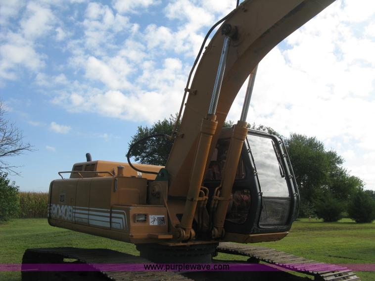 image for item L6312 2000 Case 9040B excavator