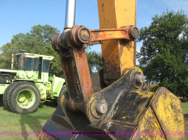 image for item L6312 2000 Case 9040B excavator