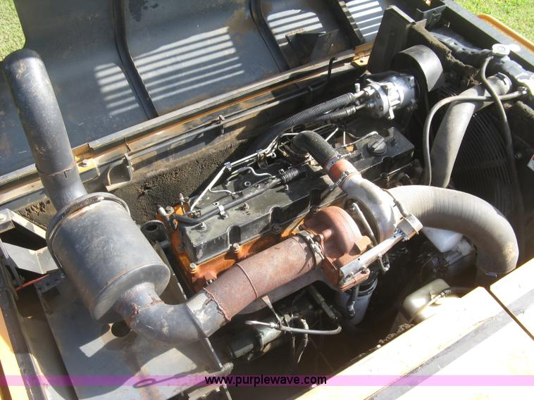 image for item L6312 2000 Case 9040B excavator