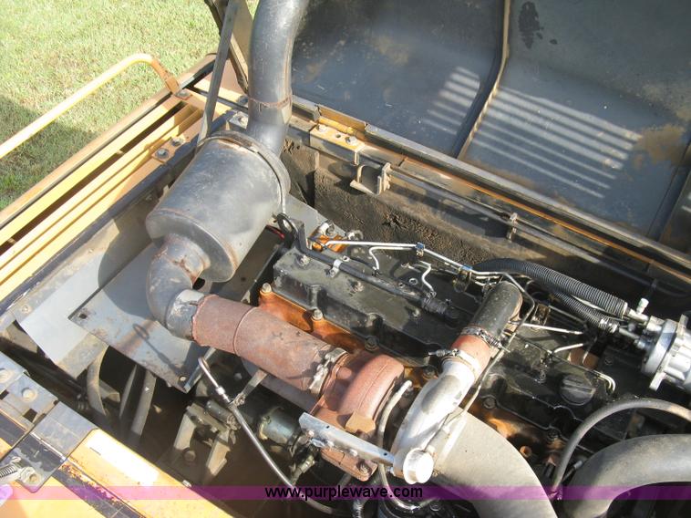 image for item L6312 2000 Case 9040B excavator