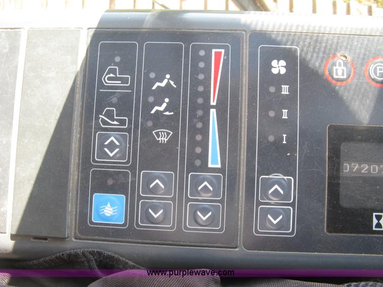 image for item L6312 2000 Case 9040B excavator