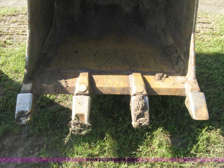 image for item L6312 2000 Case 9040B excavator