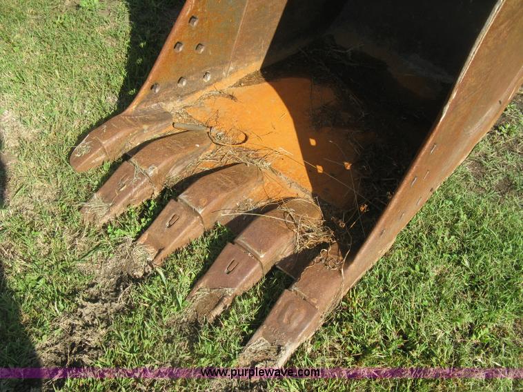 image for item L6312 2000 Case 9040B excavator