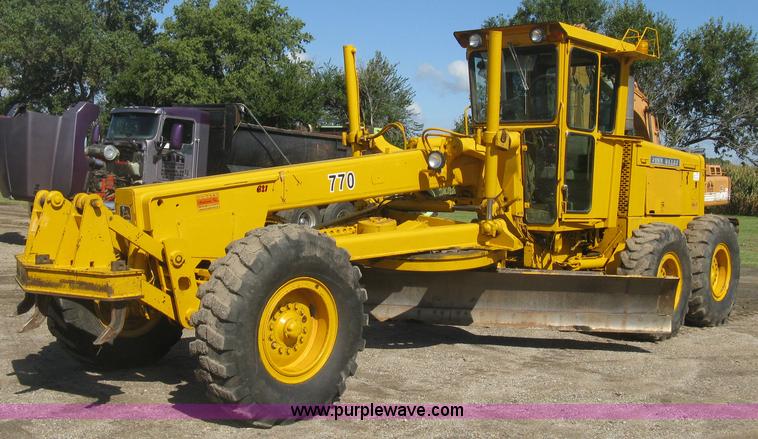 image for item L6313 1979 John Deere 770 motor grader