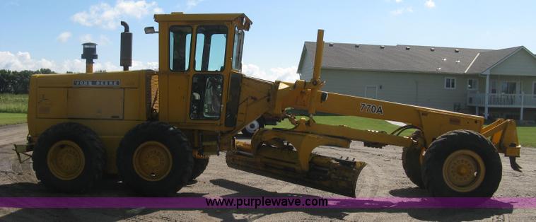 image for item L6313 1979 John Deere 770 motor grader