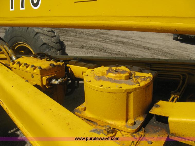 image for item L6313 1979 John Deere 770 motor grader