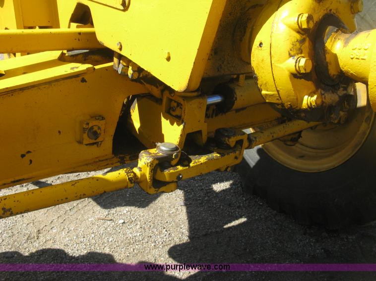 image for item L6313 1979 John Deere 770 motor grader