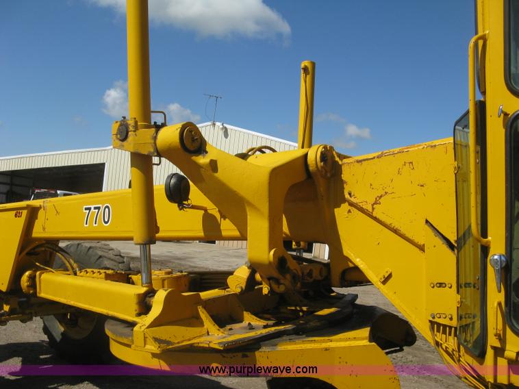 image for item L6313 1979 John Deere 770 motor grader