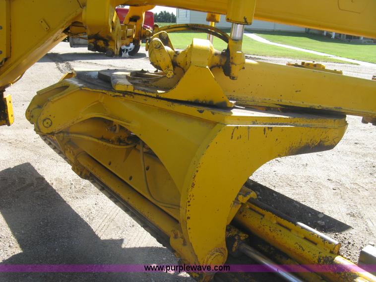 image for item L6313 1979 John Deere 770 motor grader