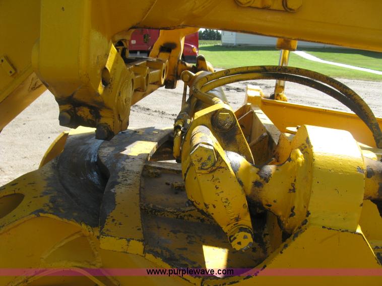 image for item L6313 1979 John Deere 770 motor grader