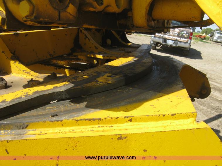 image for item L6313 1979 John Deere 770 motor grader