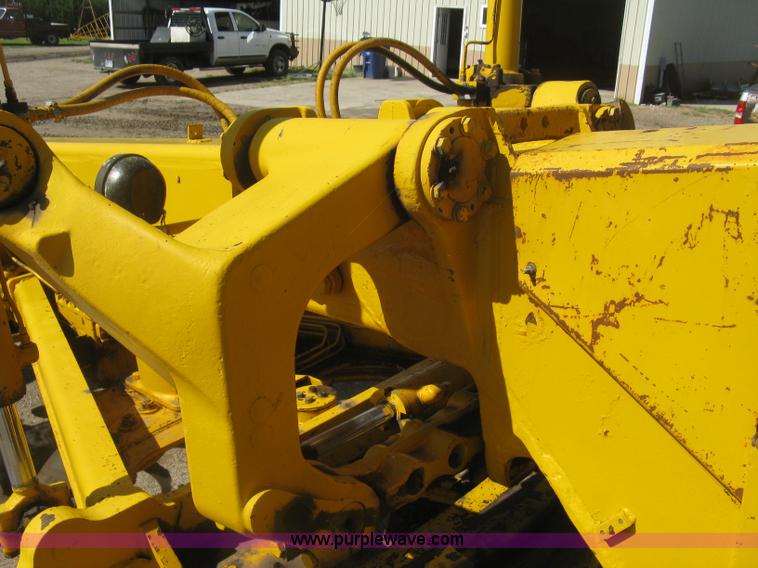 image for item L6313 1979 John Deere 770 motor grader