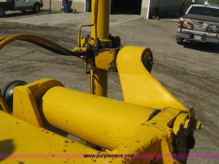 image for item L6313 1979 John Deere 770 motor grader