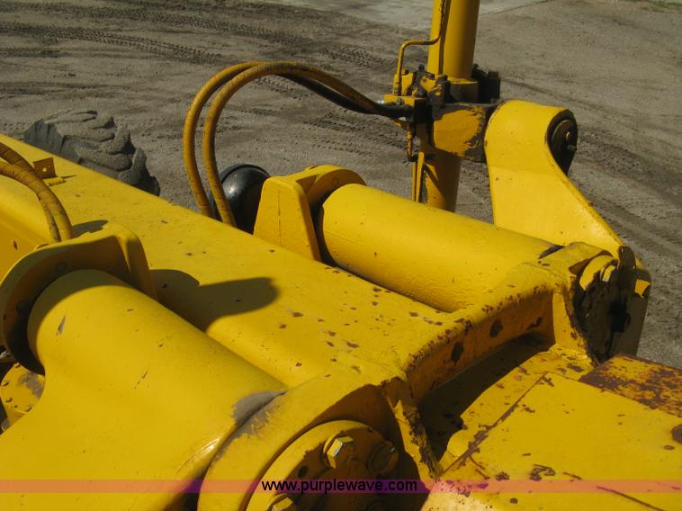 image for item L6313 1979 John Deere 770 motor grader