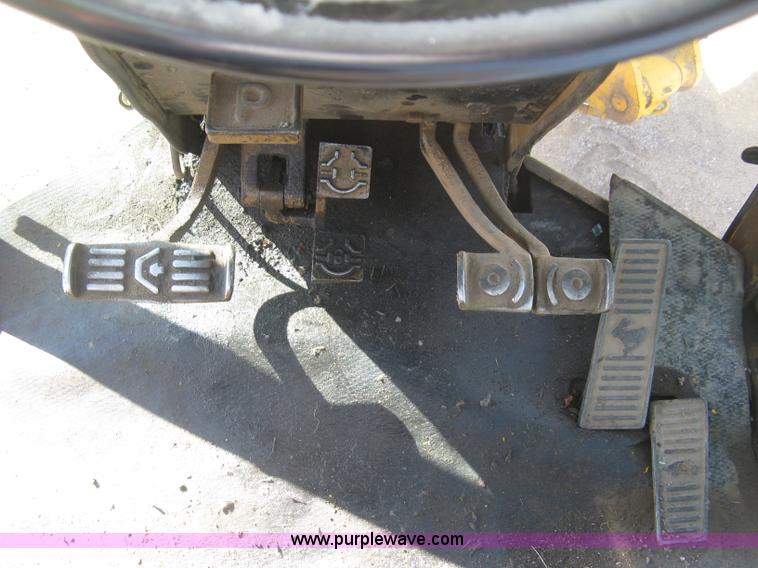 image for item L6313 1979 John Deere 770 motor grader