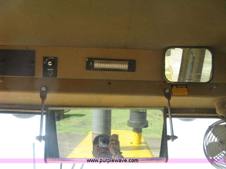 image for item L6313 1979 John Deere 770 motor grader