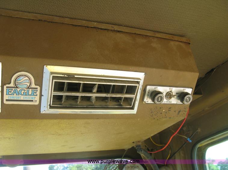 image for item L6313 1979 John Deere 770 motor grader