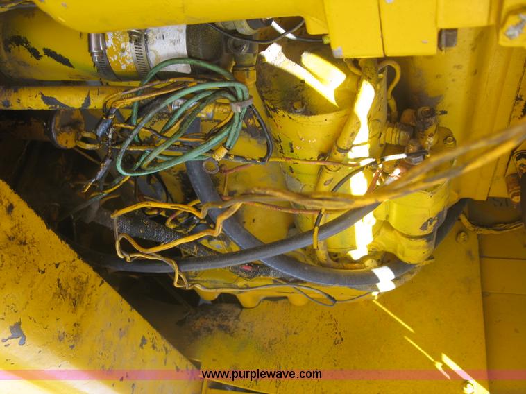 image for item L6313 1979 John Deere 770 motor grader