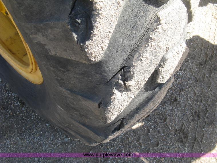 image for item L6313 1979 John Deere 770 motor grader