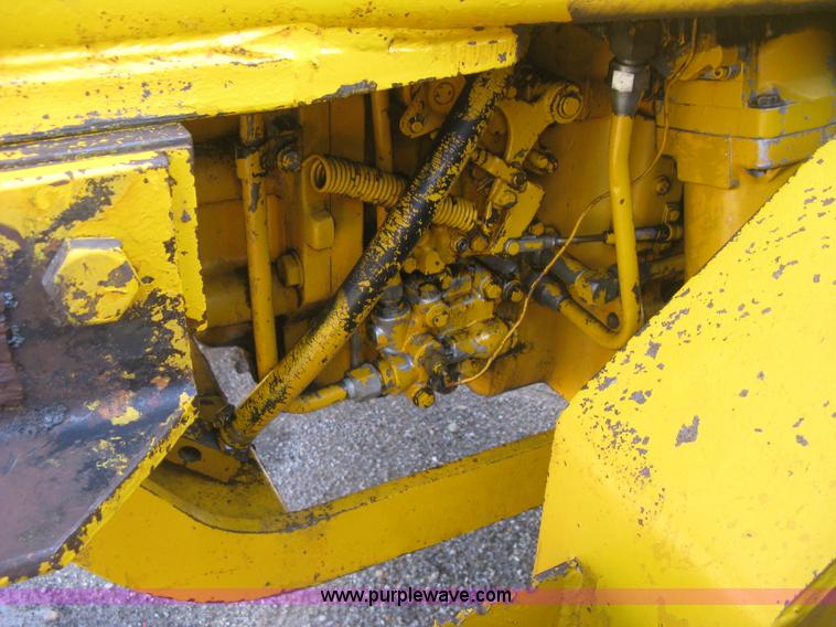 image for item L6313 1979 John Deere 770 motor grader