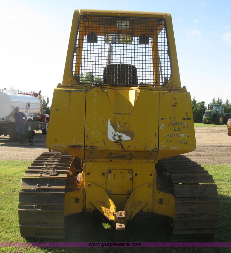 image for item L6314 1990 John Deere 750B long track dozer