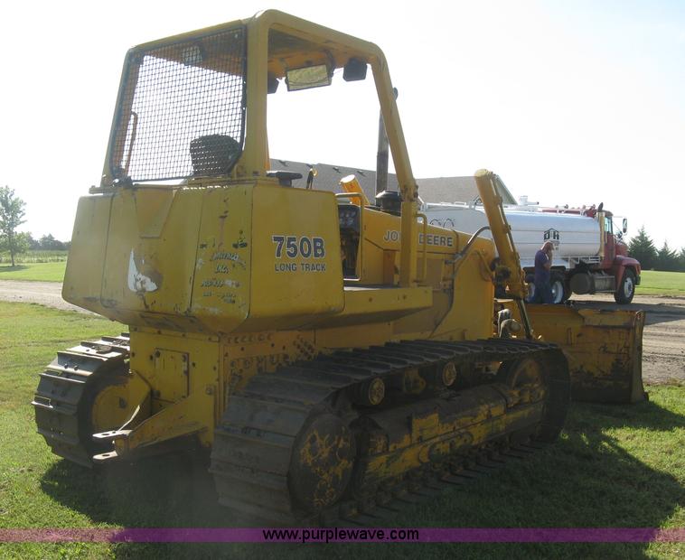 image for item L6314 1990 John Deere 750B long track dozer