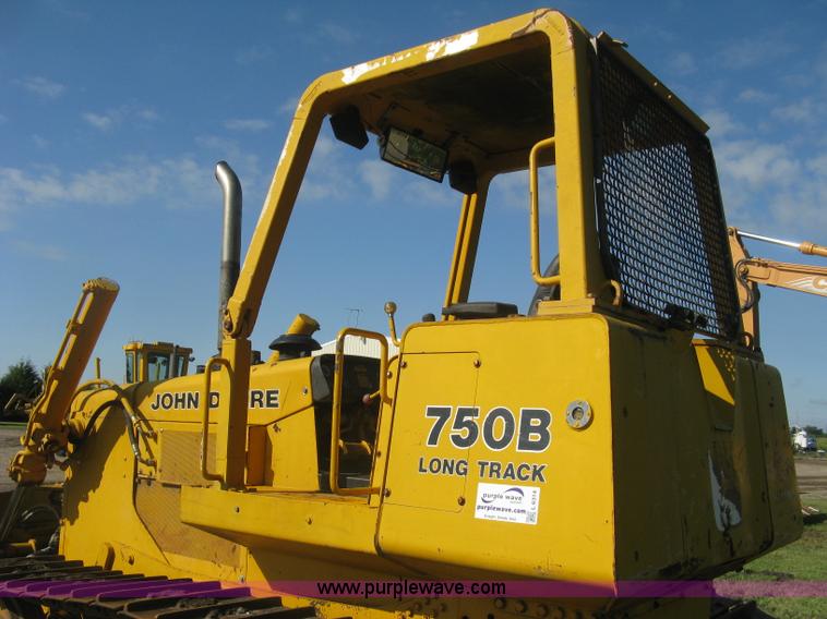 image for item L6314 1990 John Deere 750B long track dozer