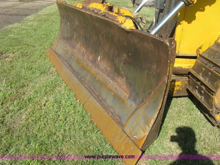 image for item L6314 1990 John Deere 750B long track dozer