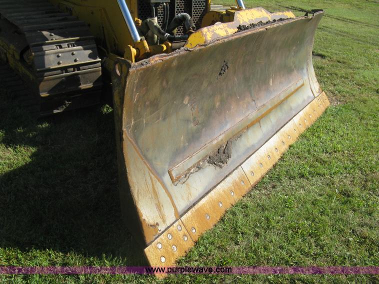 image for item L6314 1990 John Deere 750B long track dozer