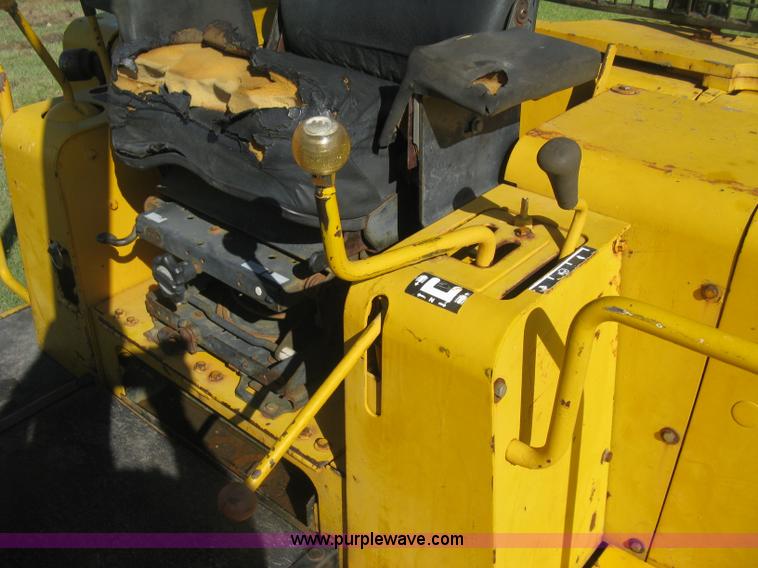 image for item L6314 1990 John Deere 750B long track dozer