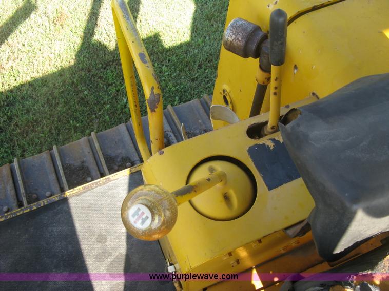 image for item L6314 1990 John Deere 750B long track dozer