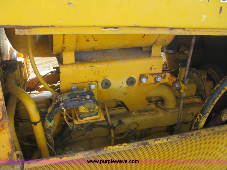 image for item L6314 1990 John Deere 750B long track dozer