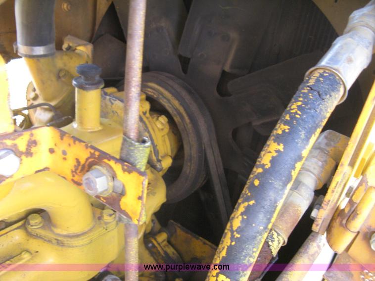 image for item L6314 1990 John Deere 750B long track dozer