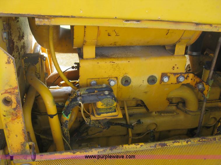image for item L6314 1990 John Deere 750B long track dozer