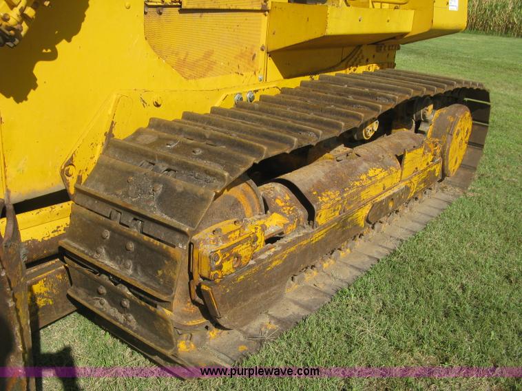 image for item L6314 1990 John Deere 750B long track dozer
