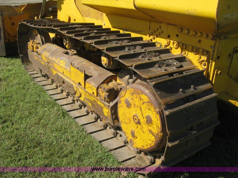 image for item L6314 1990 John Deere 750B long track dozer