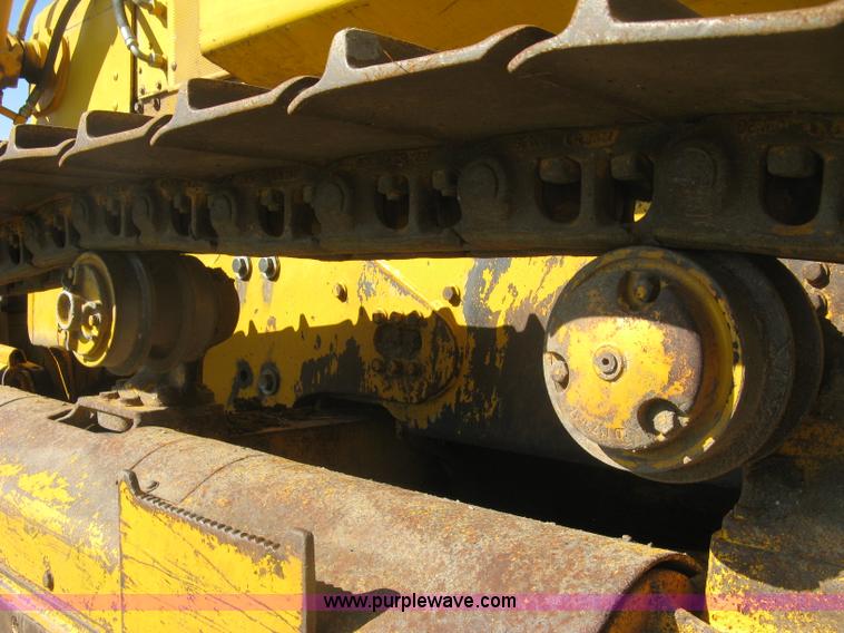 image for item L6314 1990 John Deere 750B long track dozer