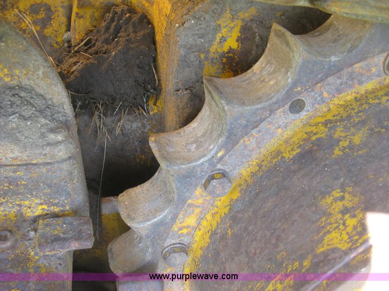 image for item L6314 1990 John Deere 750B long track dozer