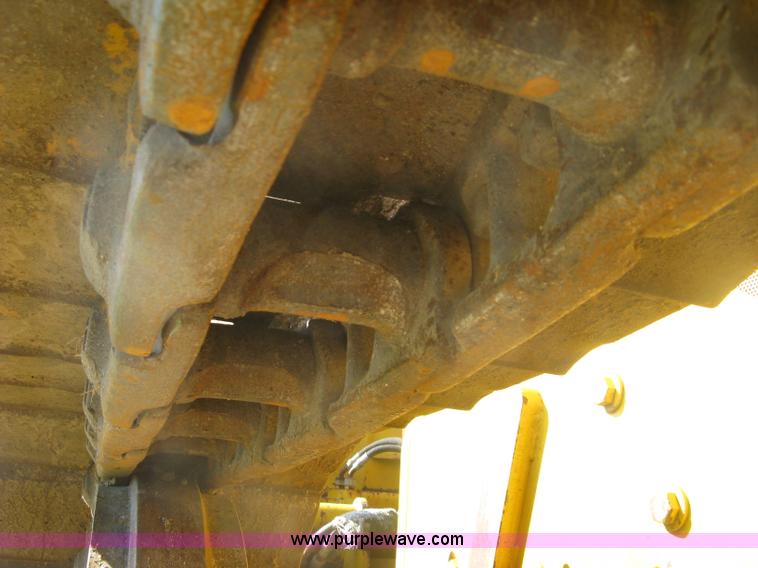 image for item L6314 1990 John Deere 750B long track dozer